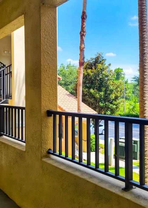 Entire Rental 3-Br Minutes From Disney X8 Hot Tub Apartment 2204 奥兰多 外观 照片