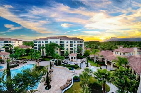 Entire Rental 3-Br Minutes From Disney X8 Hot Tub Apartment 2204 奥兰多 外观 照片